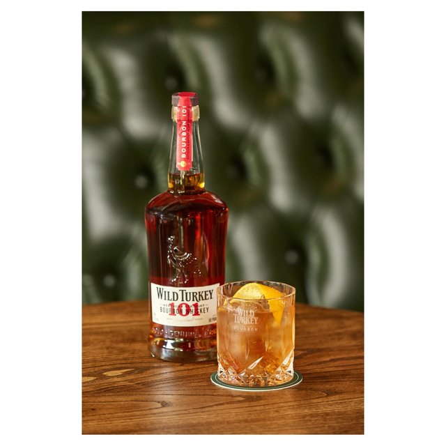 Wild Turkey 101 Kentucky Bourbon Whiskey - Perfect for an Old Fashioned 70cl GOODS M&S