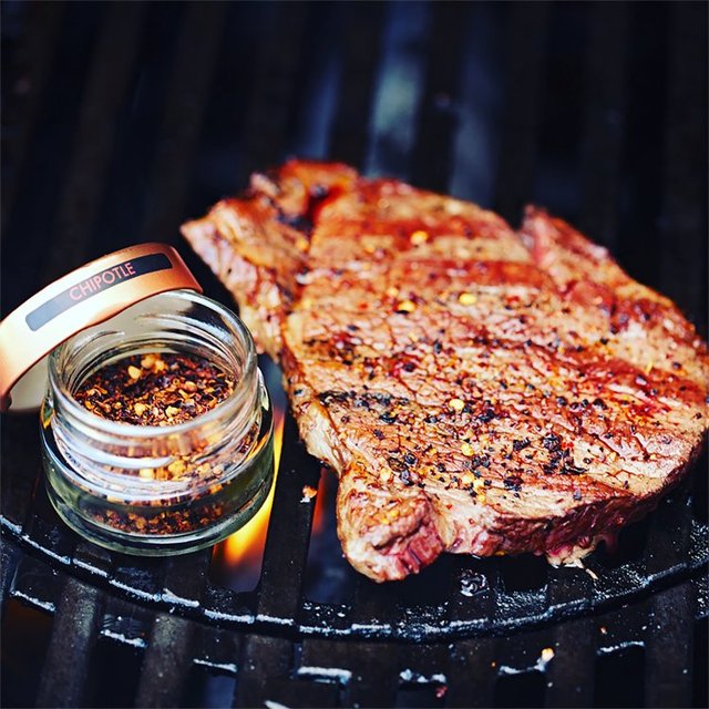 Zest & Zing Chipotle Chilli Flakes 20g GOODS M&S