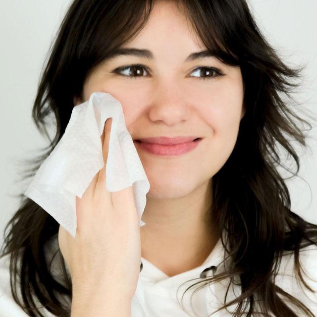 The Cheeky Panda Bamboo Facial Cleansing Wipes Coconut Scented 25 per pack GOODS M&S