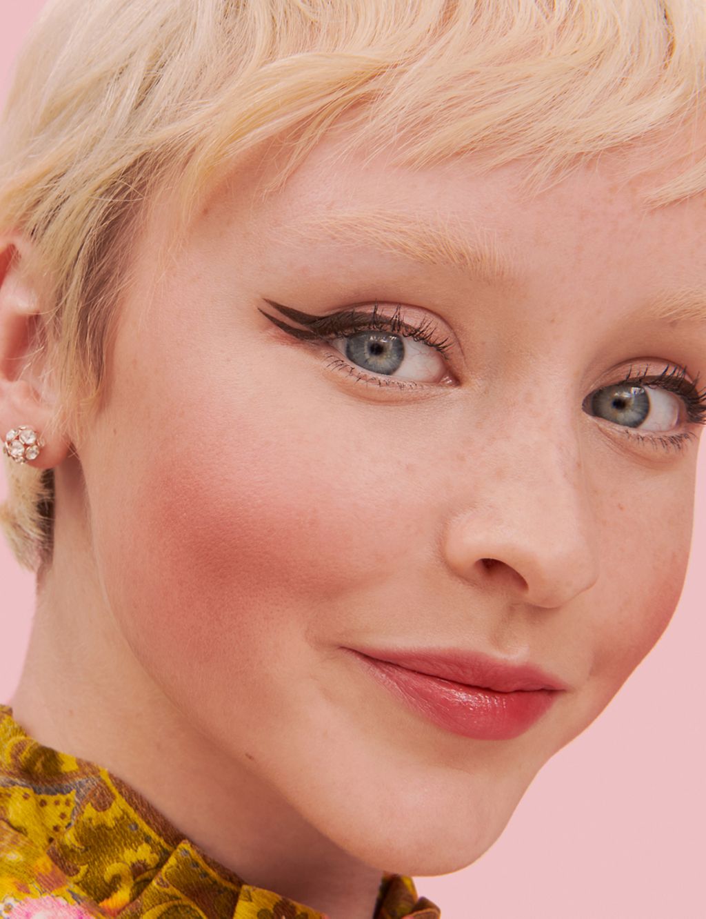 Willa Soft Neutral-Rose Blush Powder Mini 2.5g GOODS M&S