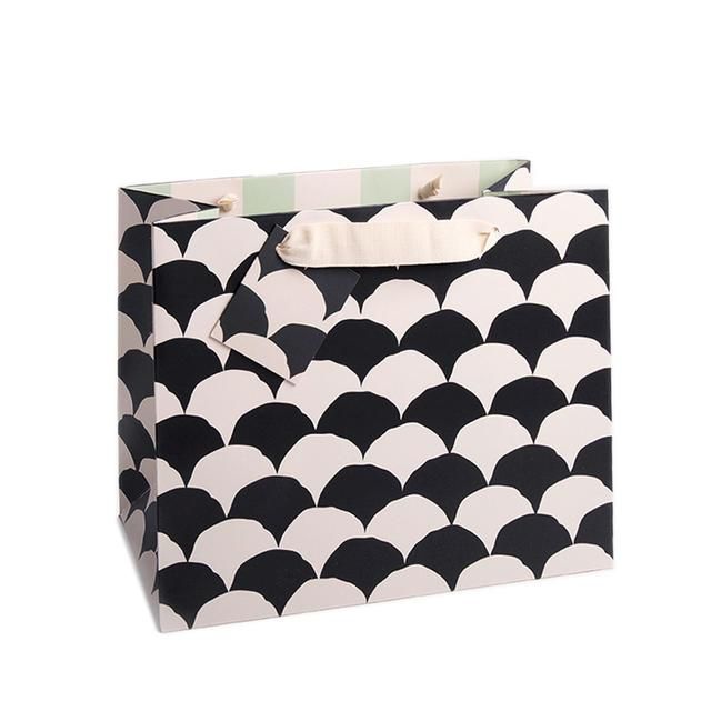 Black & White Scalloped Medium Gift Bag - McGrocer