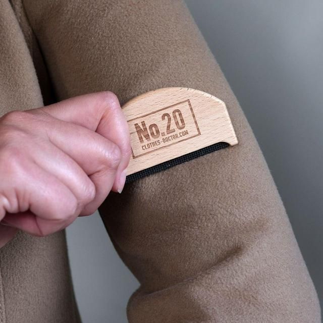 Clothes Doctor Beechwood Cashmere Comb 10g