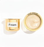 CHANEL
SUBLIMAGE LA CRÈME YEUX LA RECHARGE
ULTIMATE EYE CREAM REFILL