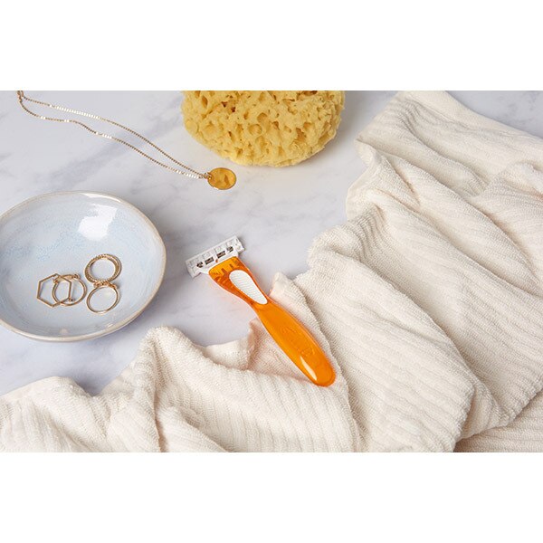 Superdrug Female Triple Blade Scented Disposable Razors x4 GOODS Superdrug