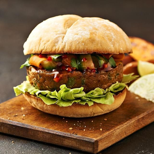 Devil's Kitchen Thai Green Curry Style Burger 2 per pack