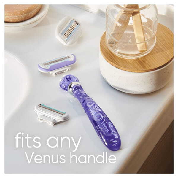 Venus Deluxe Smooth Swirl Razor - 3 Blades GOODS Superdrug