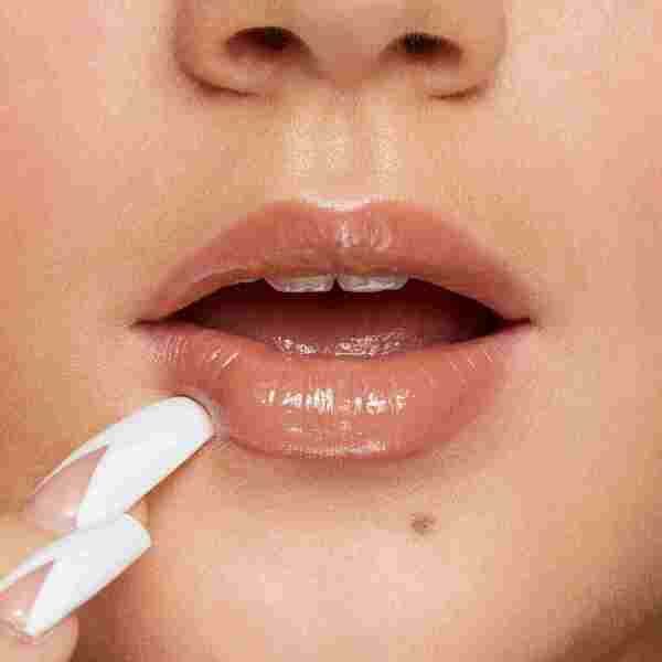 Frilliance Moisturizing Lip Gloss in Neutral Bliss 8ml