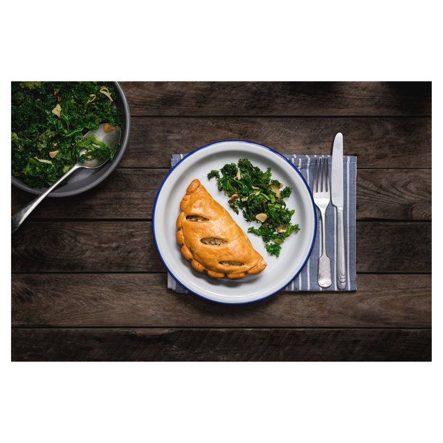 Ginsters Cheddar & Caramelised Onion Pasty 180g