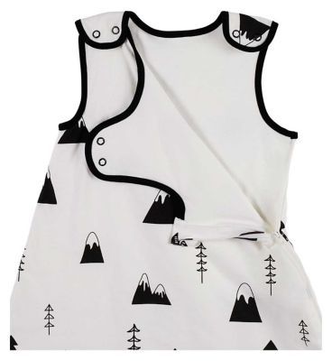 Ickle Bubba 2.5 Tog Sleeping Bag Mono Mountains 0-6 Months