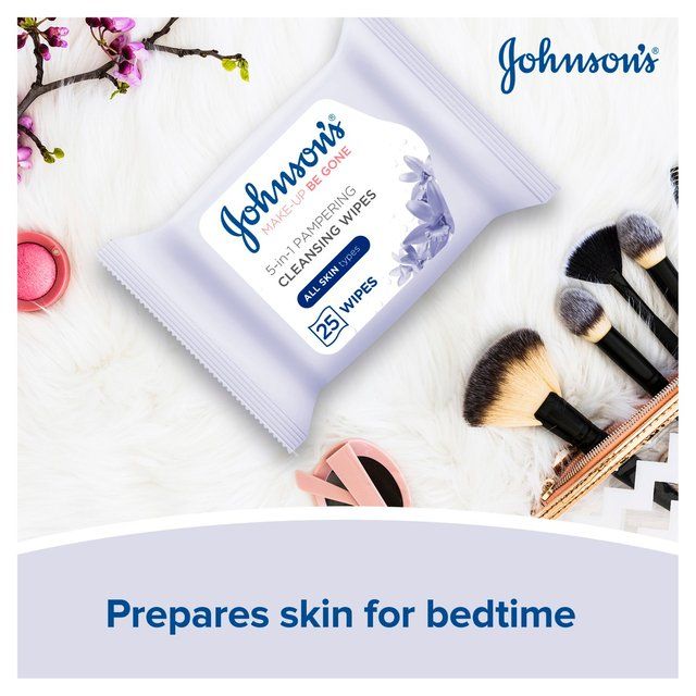 Johnson's Make Up Be Gone Pampering Wipes 25 per pack