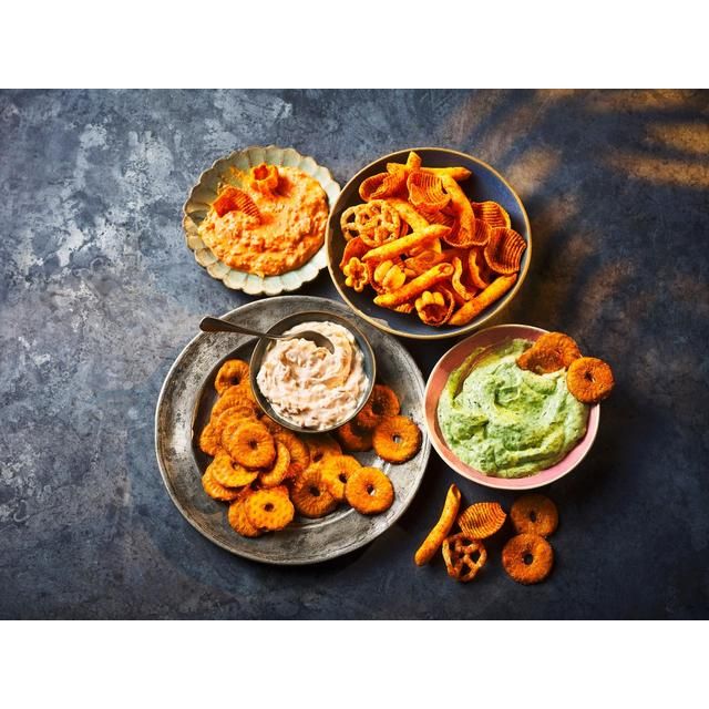 M&S Hot & Spicy Pretzel Thins 80g