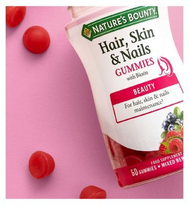 Nature's Bounty Hair, Skin & Nails 60 Mixed Berry Flavour Gummies