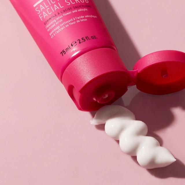 Nip+Fab Salicylic Acid Fix Facial Exfoliating Scrub 75ml