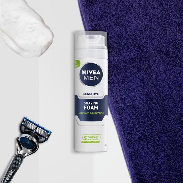 NIVEA MEN Sensitive Shaving Foam with 0 % Alcohol 200ml