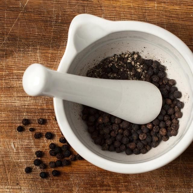 Ocado Whole Black Pepper Corns 45g