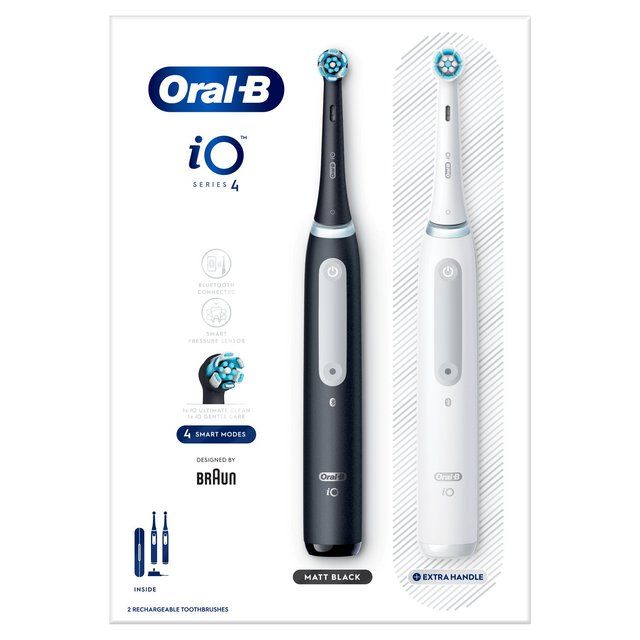 Oral-B iO 4 Black & White Electric Toothbrush Duo Pack + Travel Case 2 per pack