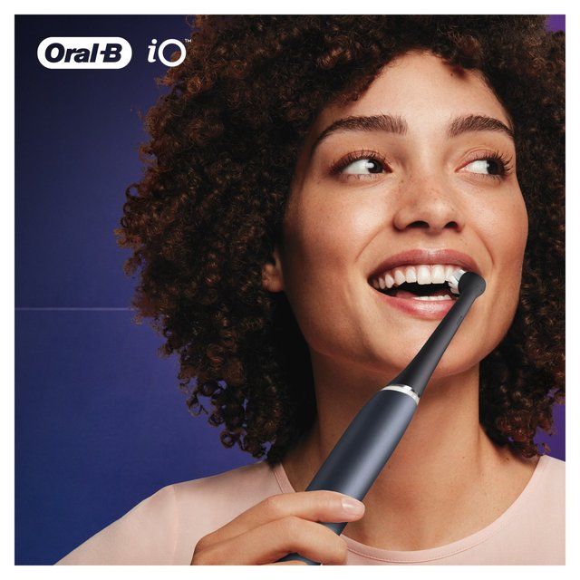 Oral-B iO Ultimate Clean Black Electric Toothbrush Heads 4 per pack