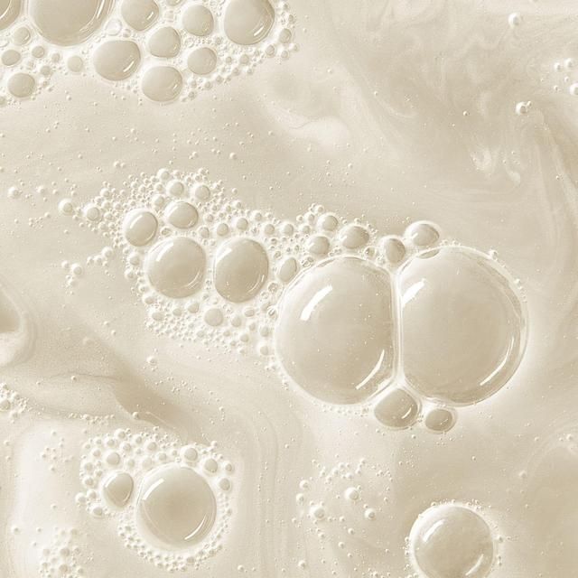 Sanctuary Spa Signature Natural Oils Two Phase Bath Oil 500ml