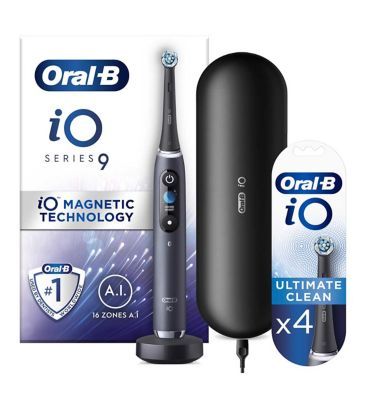 Oral-B iO9™ Electric Toothbrush - Black Onyx + iO™ Ultimate Clean Black Replacement Electric Toothbrush Heads 4 Pack Bundle