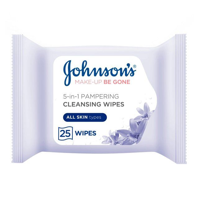 Johnson's Make Up Be Gone Pampering Wipes   25 per pack