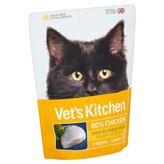 Vet's Kitchen Ultra Fresh Cat Food Chicken    770g GOODS M&S   