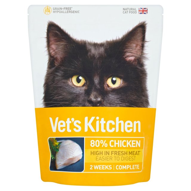 Vet's Kitchen Ultra Fresh Cat Food Chicken    770g GOODS M&S   