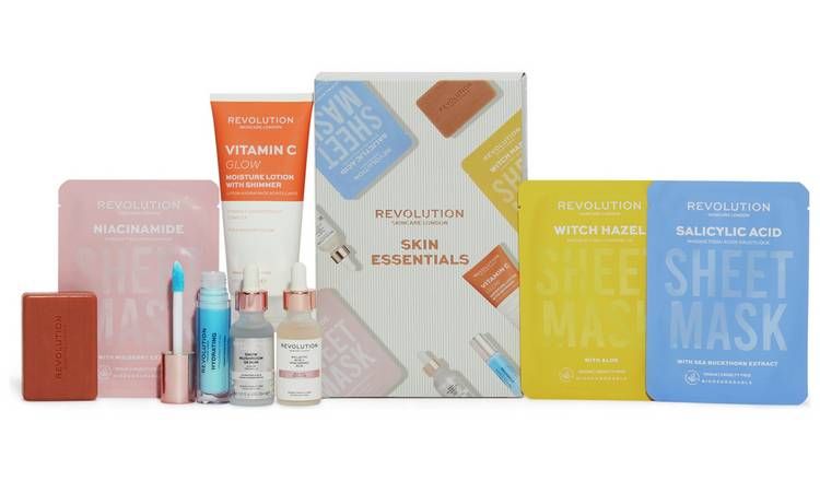 Revolution Skincare Skin Essentials Beauty Set