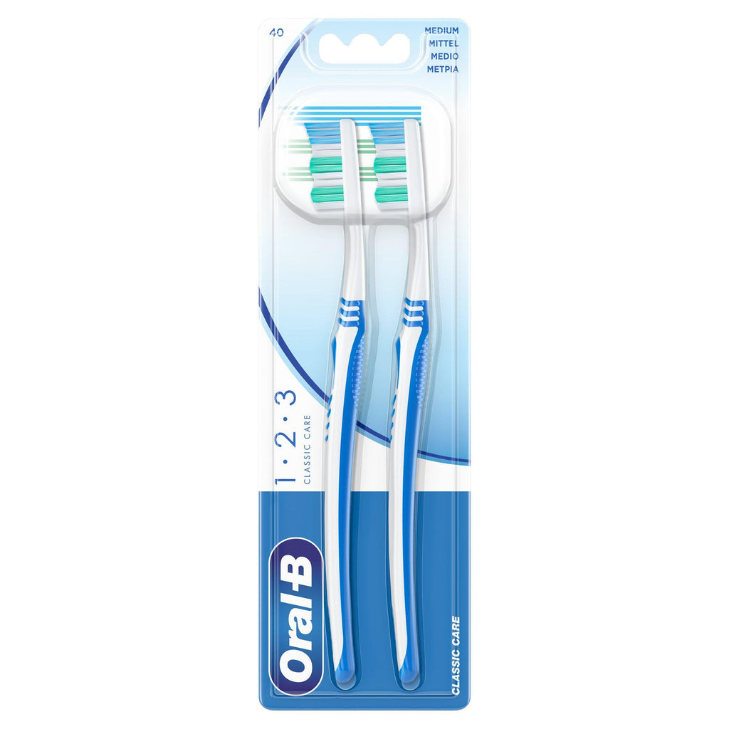 Oral-B 123 Classic Care Medium Manual Toothbrush x2