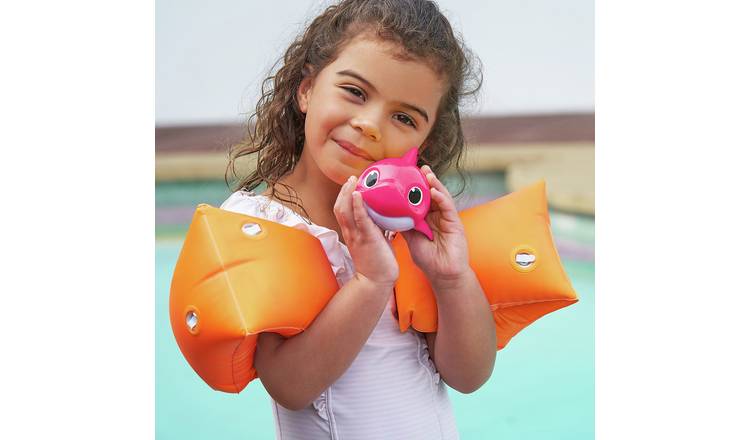 Zuru Alive Junior Robotic Baby Shark-Pink