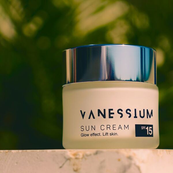 Vanessium Sun Cream. Glow Effect. Lift Skin. SPF15 50ml GOODS Superdrug   