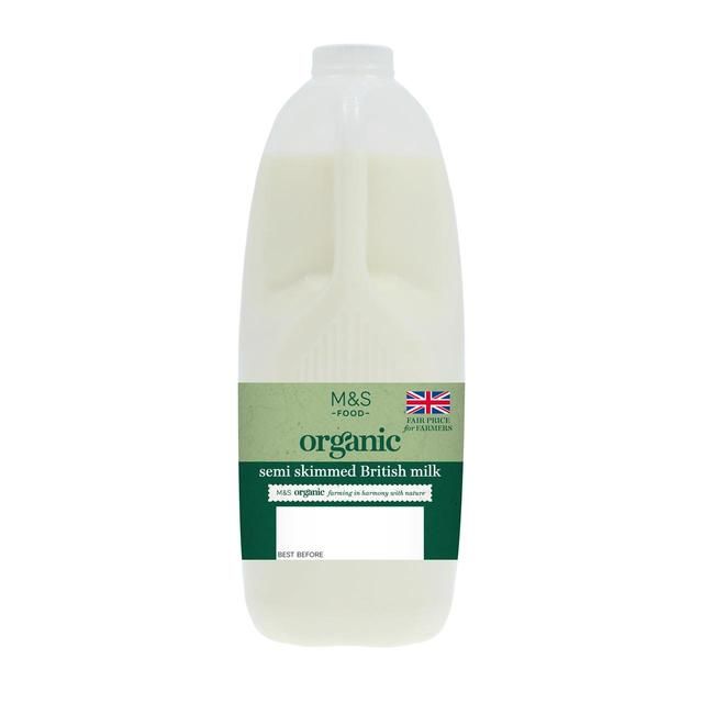 M&S Organic Semi-Skimmed Milk 4 Pints   2.272L