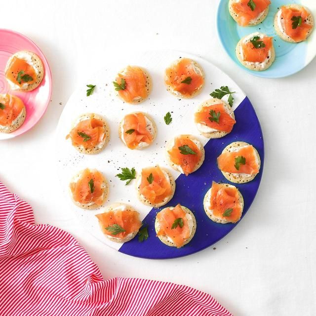 M&S Scottish 20 Mini Smoked Salmon Blinis   400g