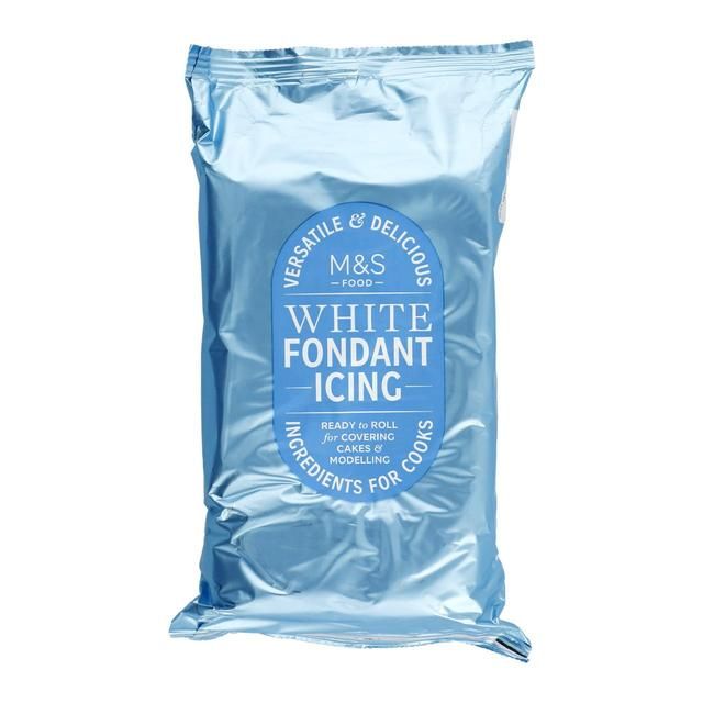 M&S Ready to Roll White Fondant Icing   1kg