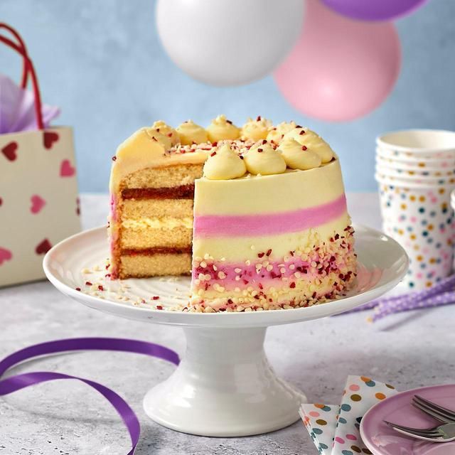 M&S Raspberry Ripple Cake   1.12kg GOODS M&S   