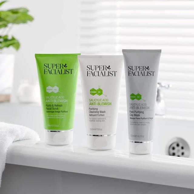 Super Facialist Salicylic Acid Anti Blemish Purify & Refresh Facial  Scrub   150ml GOODS M&S   