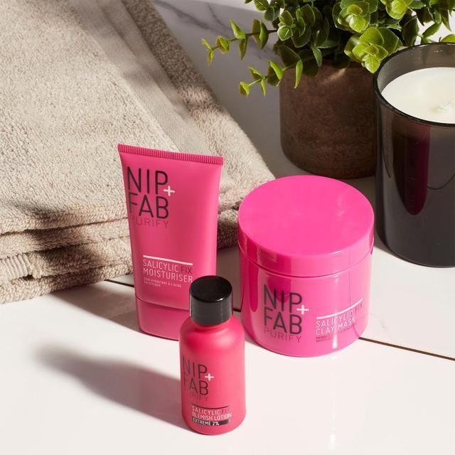 NIP+FAB Salicylic Fix Moisturiser   40ml GOODS M&S   