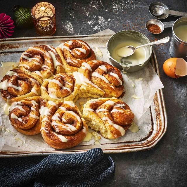 M&S Simply Bake Cinnamon Bun Kit   490g