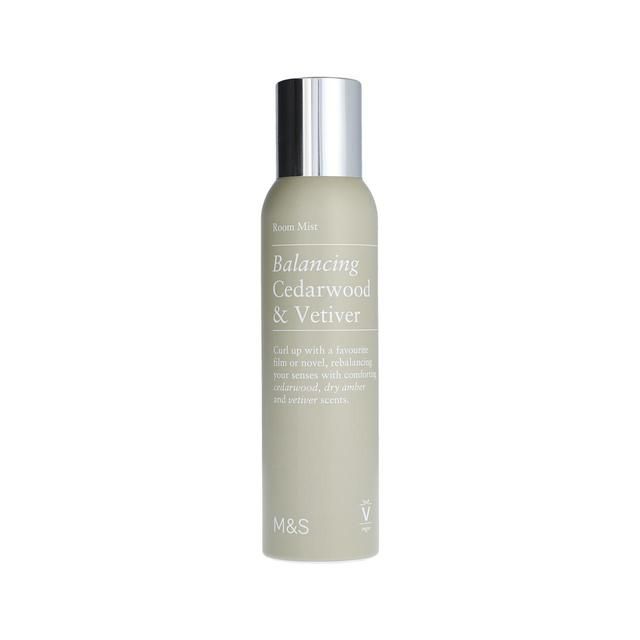 M&S Cedarwood & Vetiver Room Mist   150ml