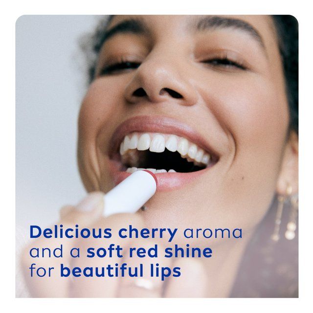 NIVEA Cherry Shine Lip Balm   4.8g