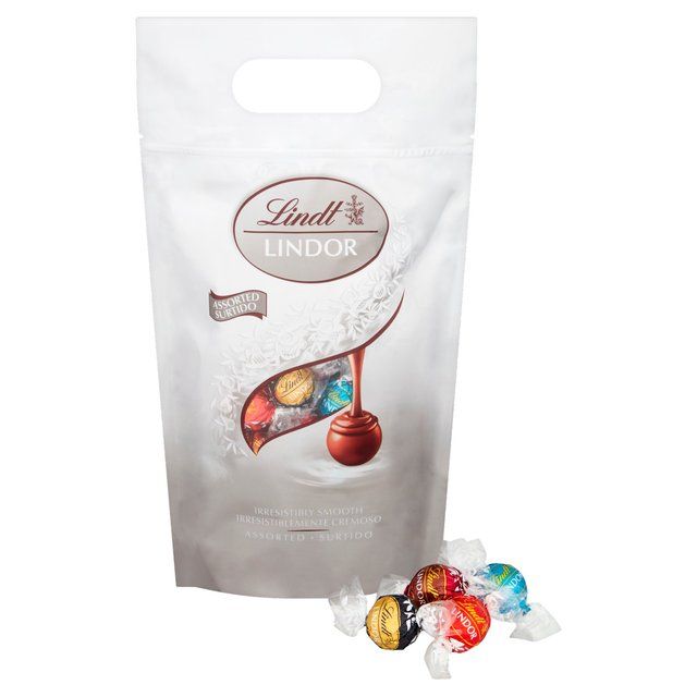 Lindt LINDOR Assorted Chocolate Truffles Silver Bag   1kg