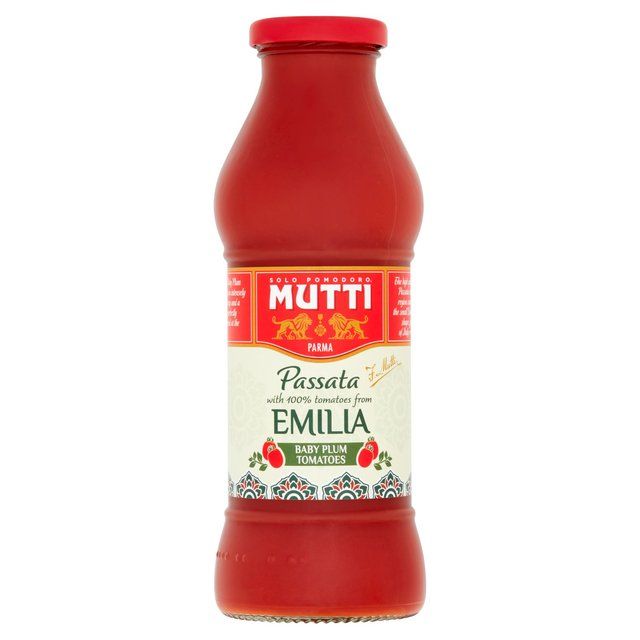 Mutti Regional Passata Emilia Romagna with Baby Plum Tomatoes   400g