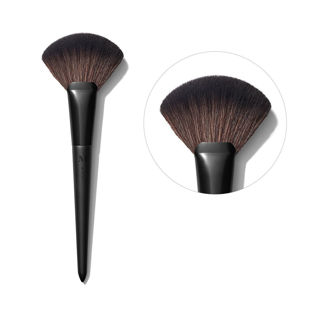 Morphe V112 Fluffy Fan Powder Brush