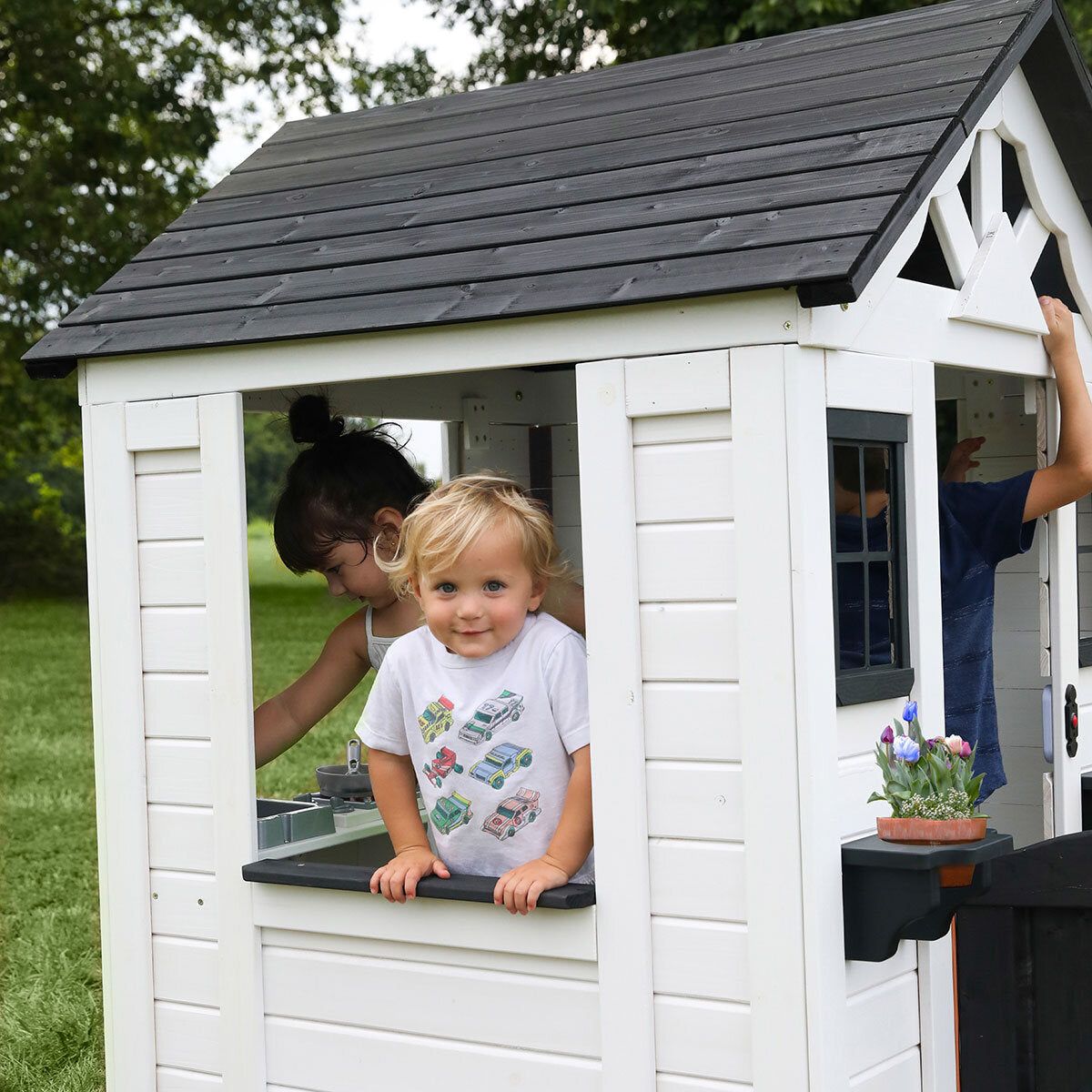 Backyard Discovery White Sweetwater Playhouse (2-10 Years) - McGrocer