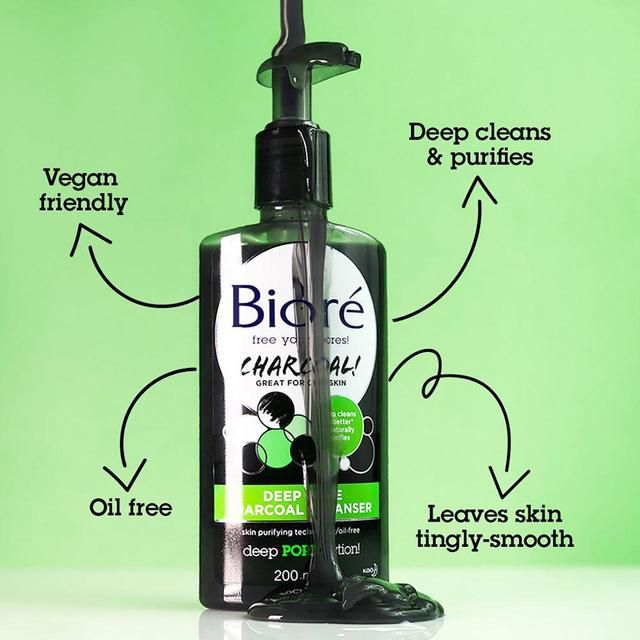 Biore Charcoal Pore Cleanser   200ml