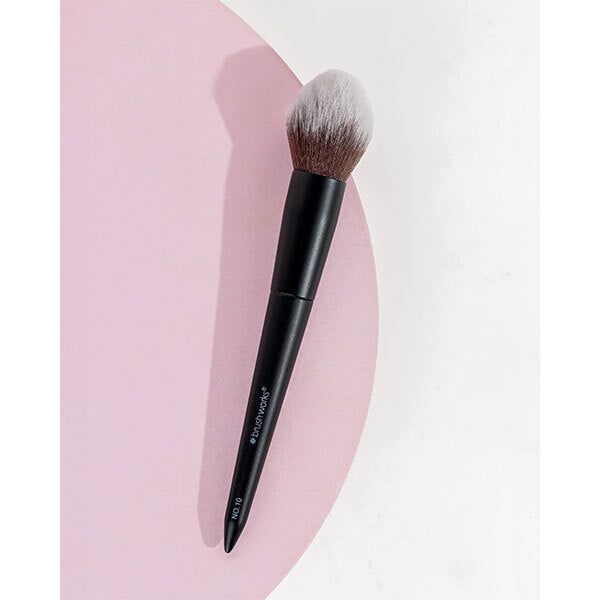 Brushworks No. 10 Bronzer Brush