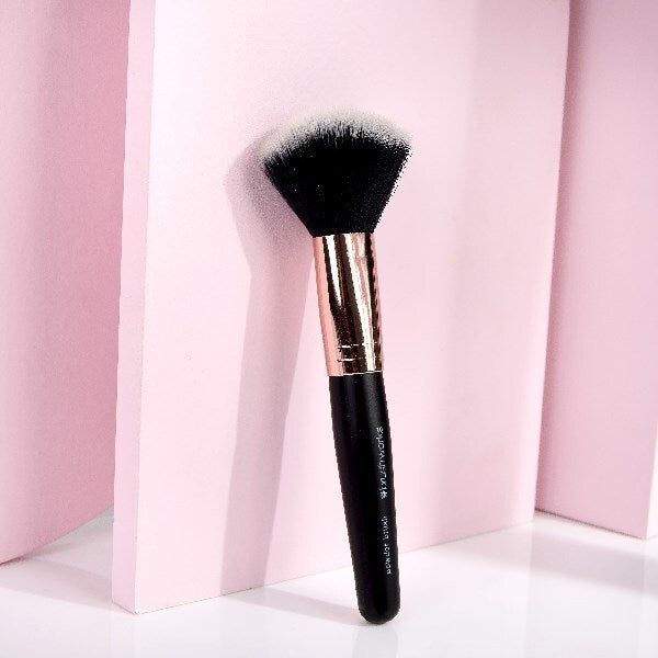 Brushworks Powder Brush