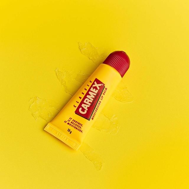 Carmex Classic Lip Balm Tube   10g