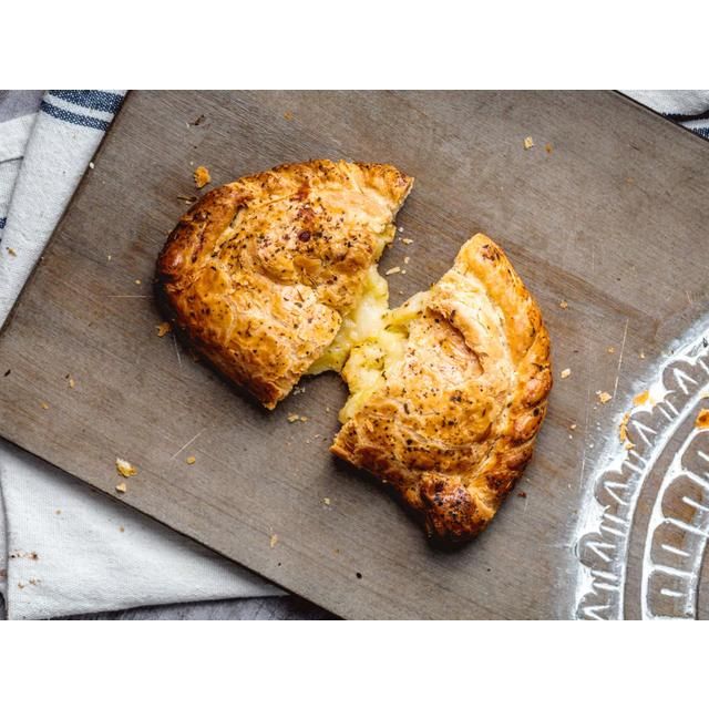 Chunk of Devon Cheddar &amp;amp; Onion Pasty   253g