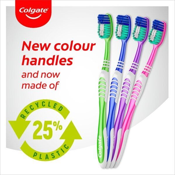 Colgate Extra Clean Medium Toothbrush 3 Pack