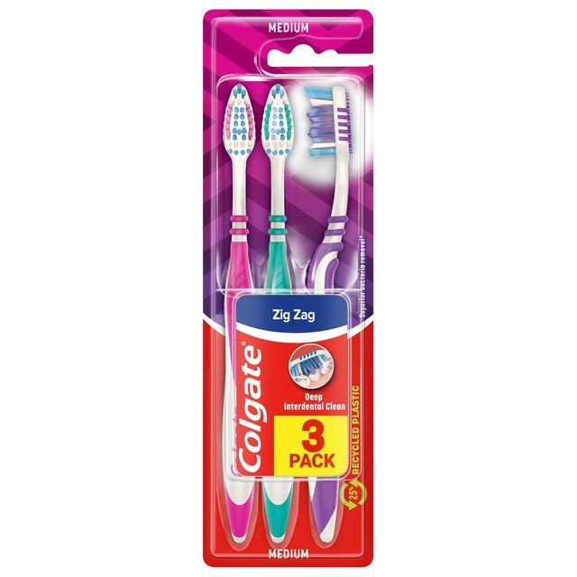 Colgate ZigZag Medium Toothbrush   3 per pack